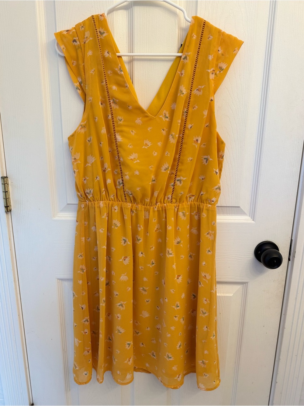 Collective Concepts - Tie Back Yellow Floral V-Neck Sundress